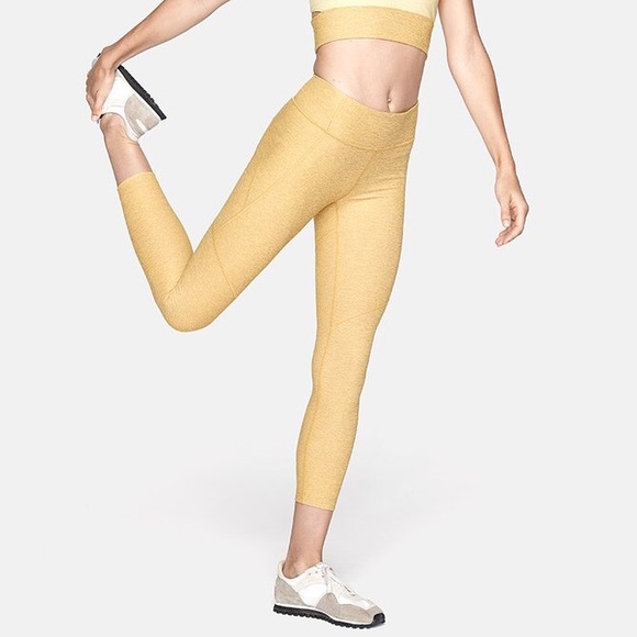 Outdoor Voices Pants - Outdoor Voices 3/4 length Warmup Legging